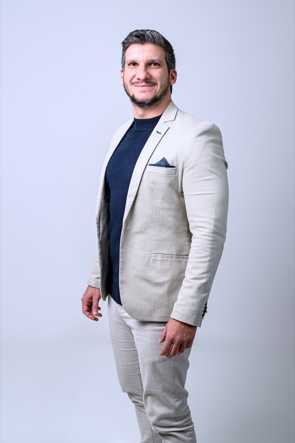 Diego Moreira, Hipnoterapeuta Clínico